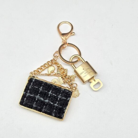 Authentic Louis Vuitton Lock & Key with unbranded Bagcharm, Keycharm, Keychain - Picture 4 of 5